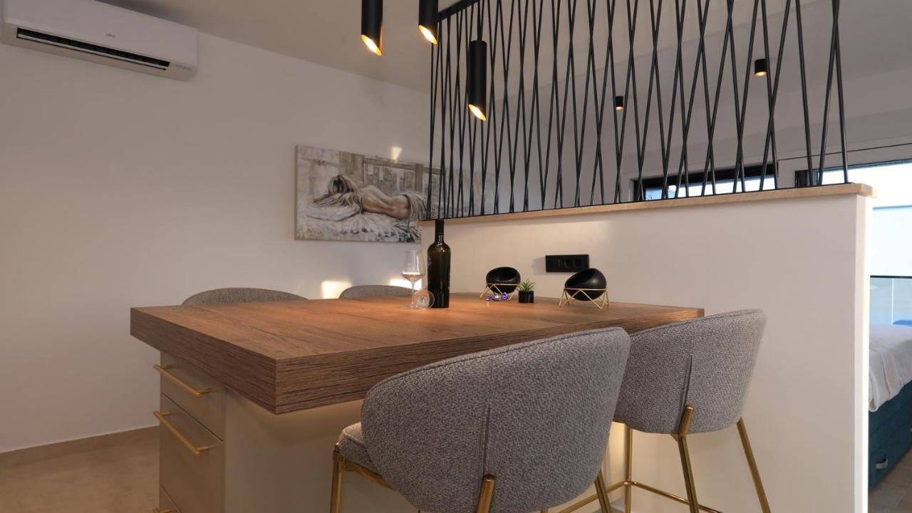 Adastra Apartments Масленица Екстер'єр фото