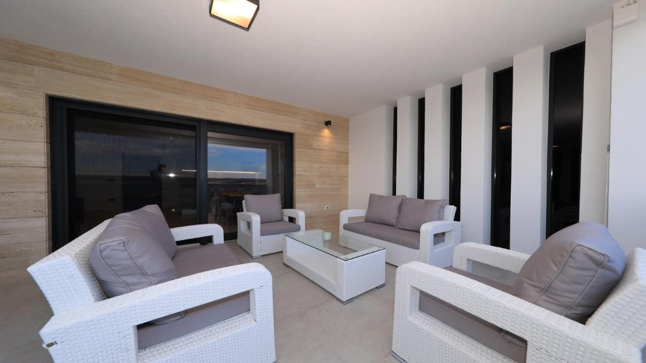 Adastra Apartments Масленица Екстер'єр фото